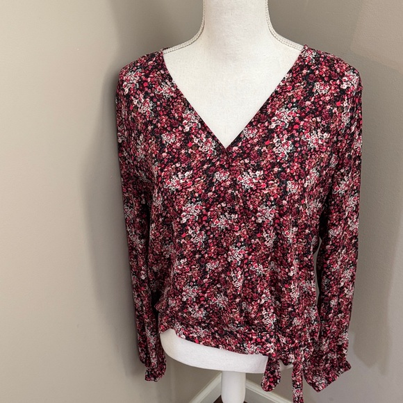 Loft floral print long sleeve v neck top with bottom elastic band and side tie - Picture 1 of 7